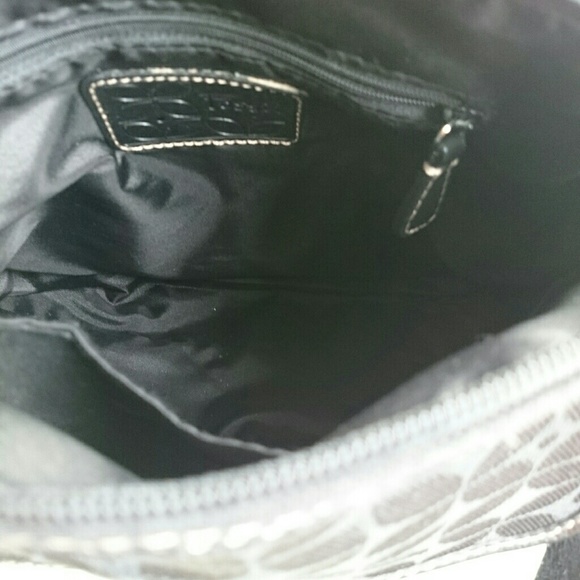 FOSSIL BLACK SHOULDER BAG WITH KEY - Picture 5 of 10